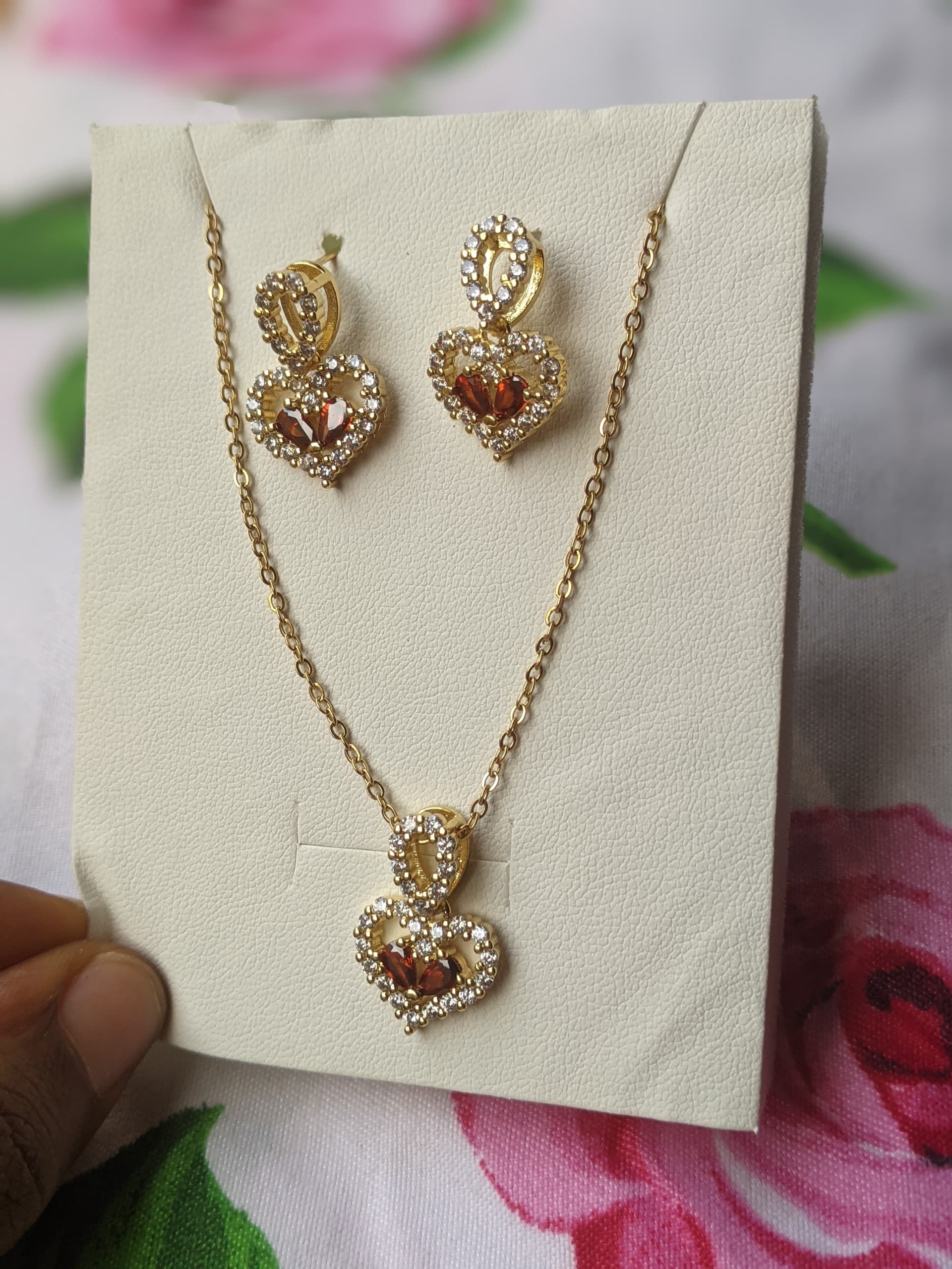 Ensemble de bijoux élégants pour femme Colliers boucles d’oreilles tendance