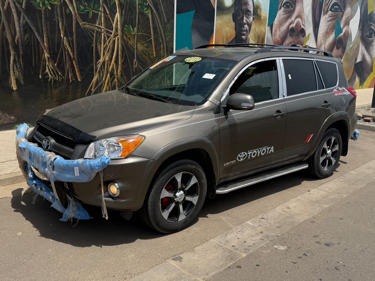 TOYOTA RAV4