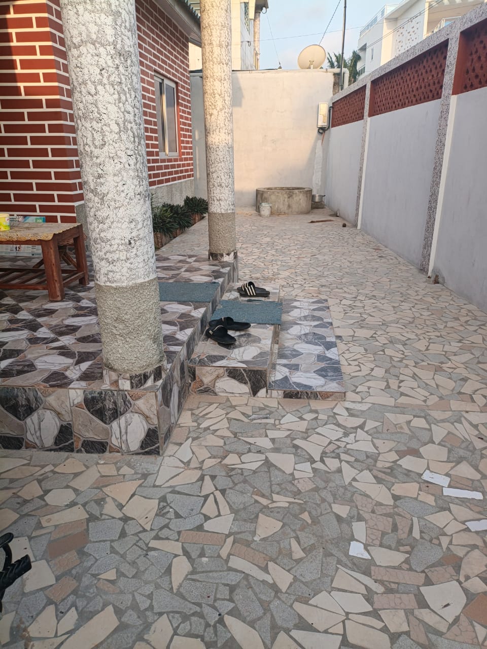 Villa 4 Chambres à Vendre à Godomey