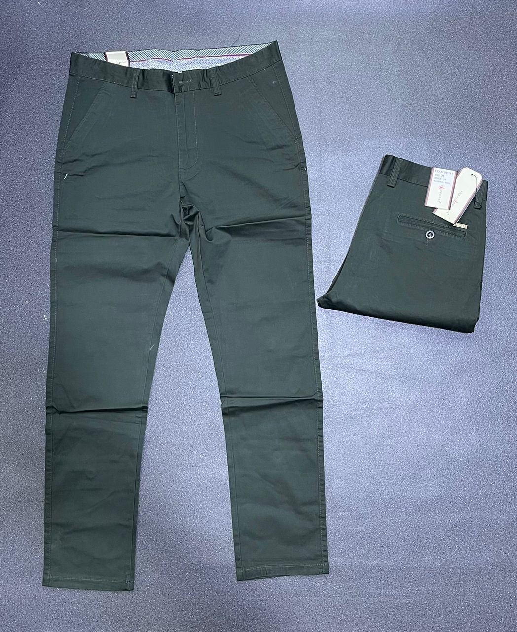 Pantalon kaki à vendre à Dakar