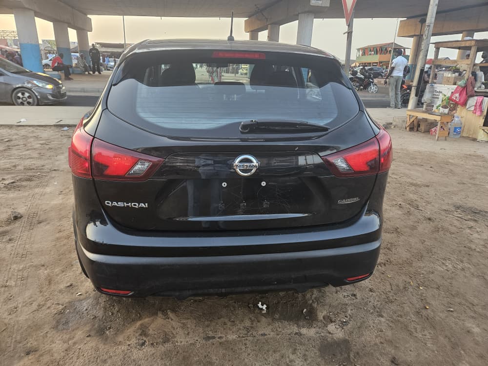 Nissan Qashqai Occasion 2018 Automatique Essence Climatisée – 150 000 km
