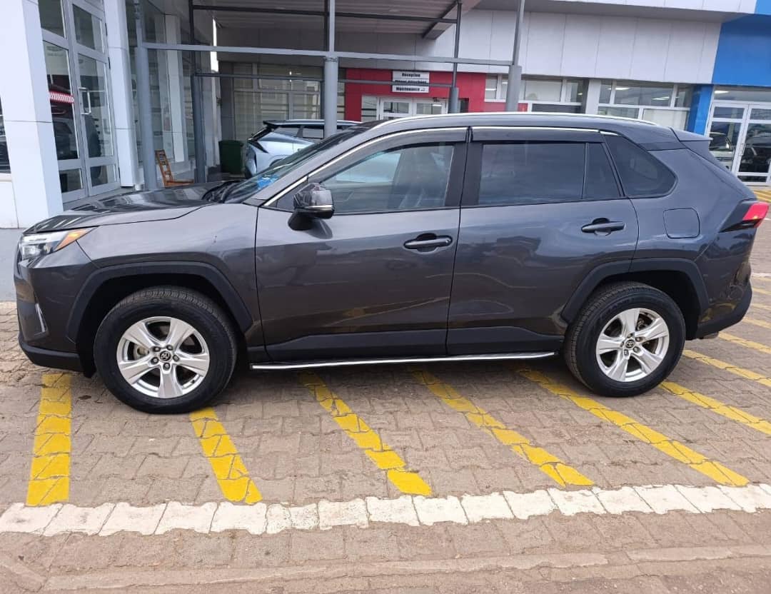 VENTE TOYOTA RAV4 ANNÉE 2023