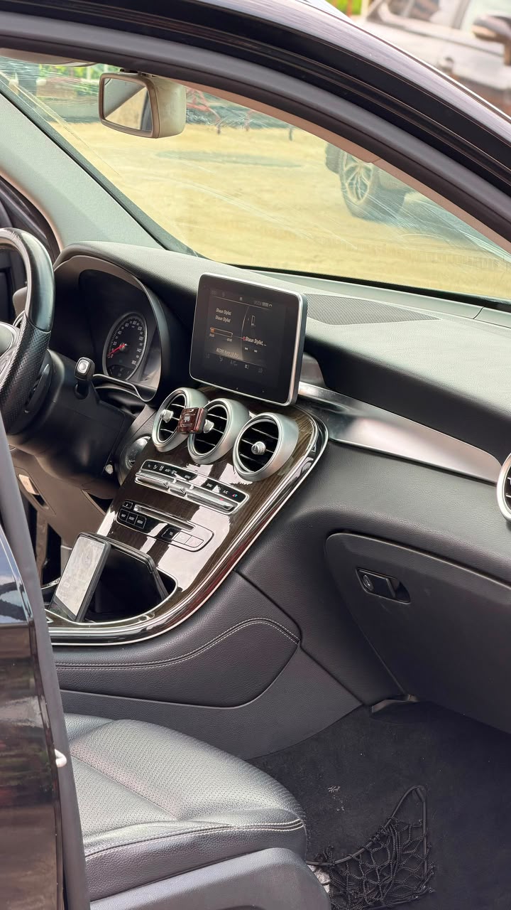 Mercedes Benz GLC 300