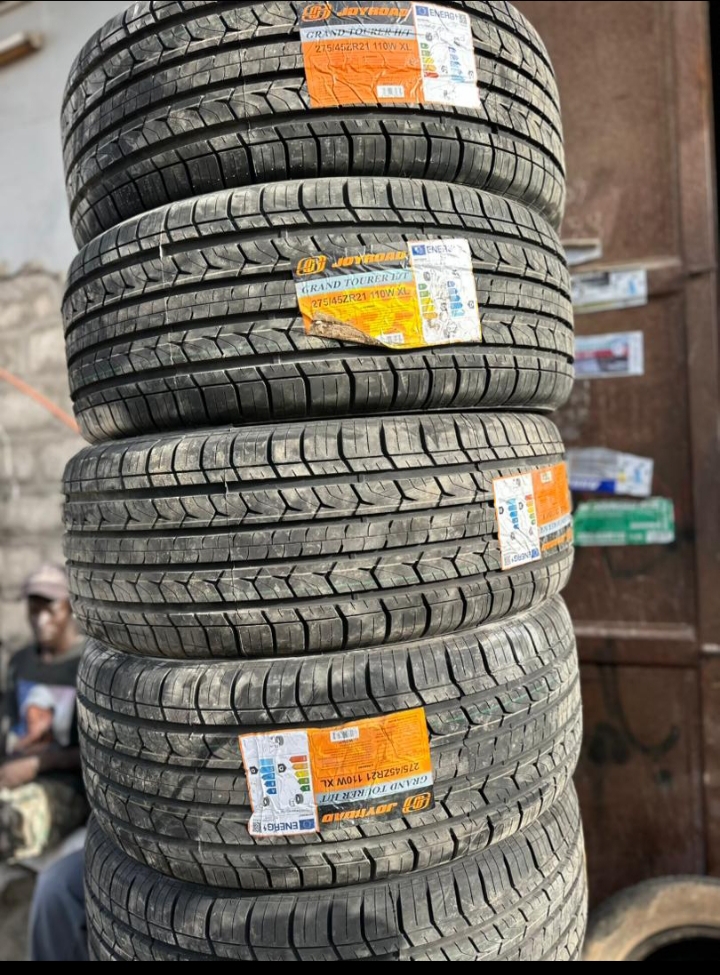 Pneus de qualité à vendre à Dakar