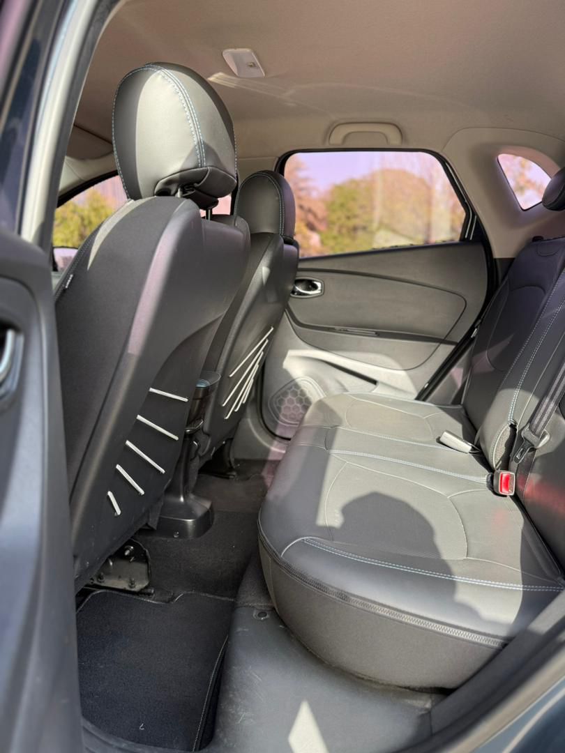 RENAULT QM3 2016