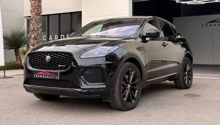 JAGUAR E-PACE P300e