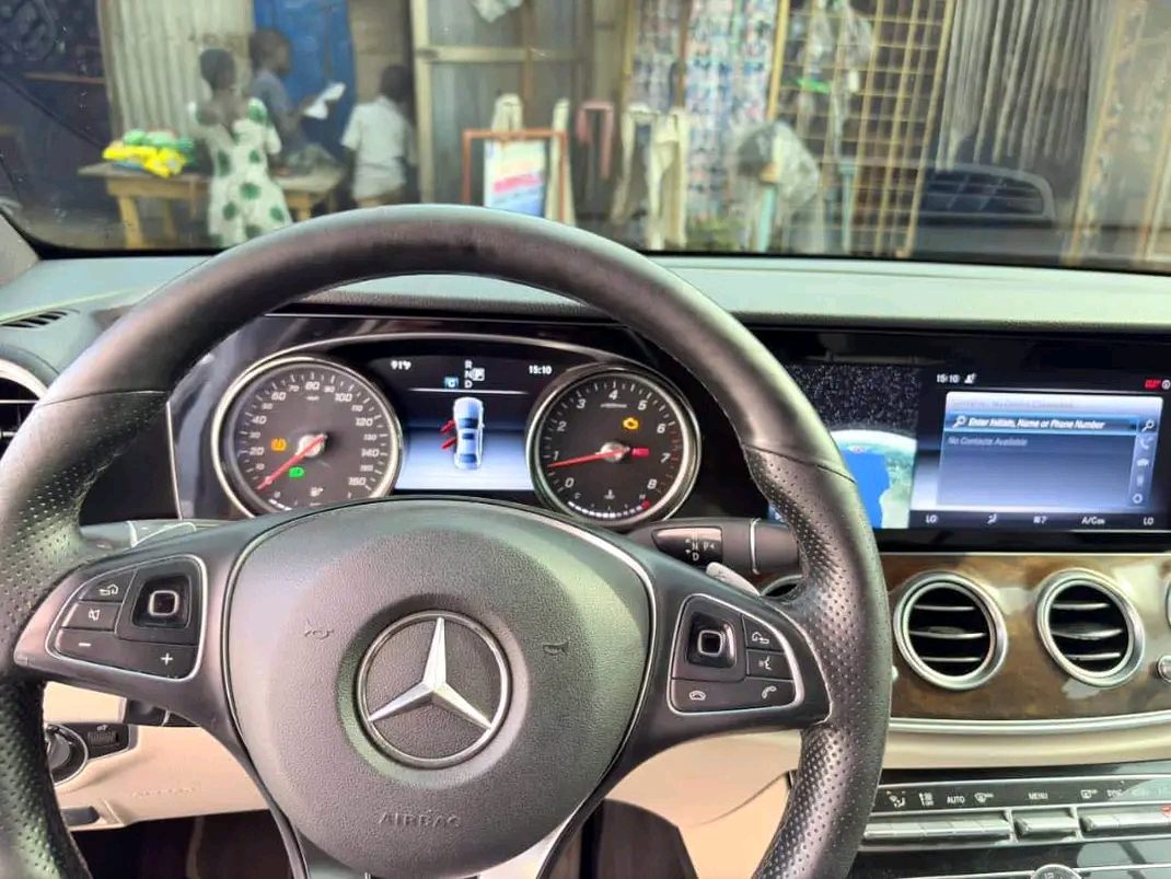 Mercedes-Benz E300 2016 automatique