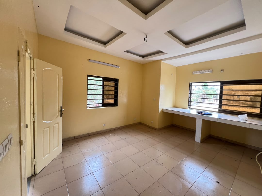Appartement 2 chambres salon à louer à Lomé – Togo