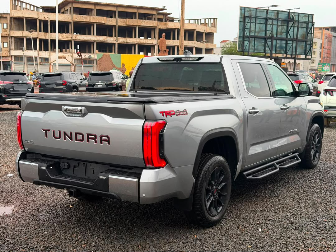 Toyota Tundra 2025 Essence Automatique – Climatisée