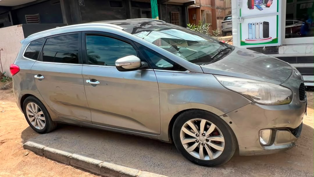 KIA CARENS 2016