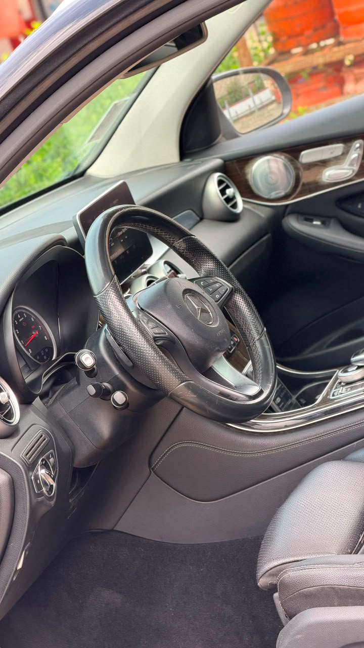 Mercedes Benz GLC 300