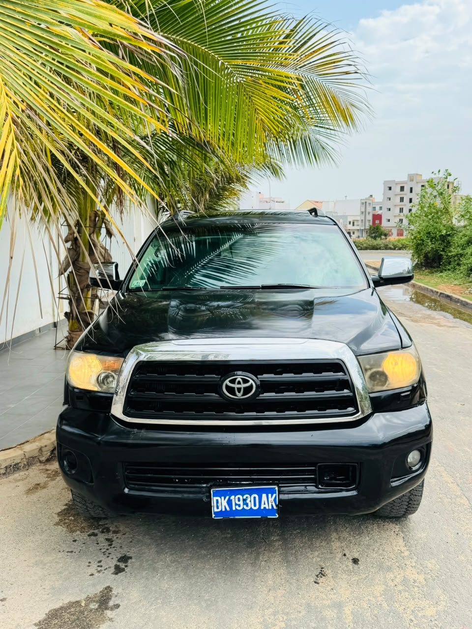 TOYOTA SEQUOIA 2012