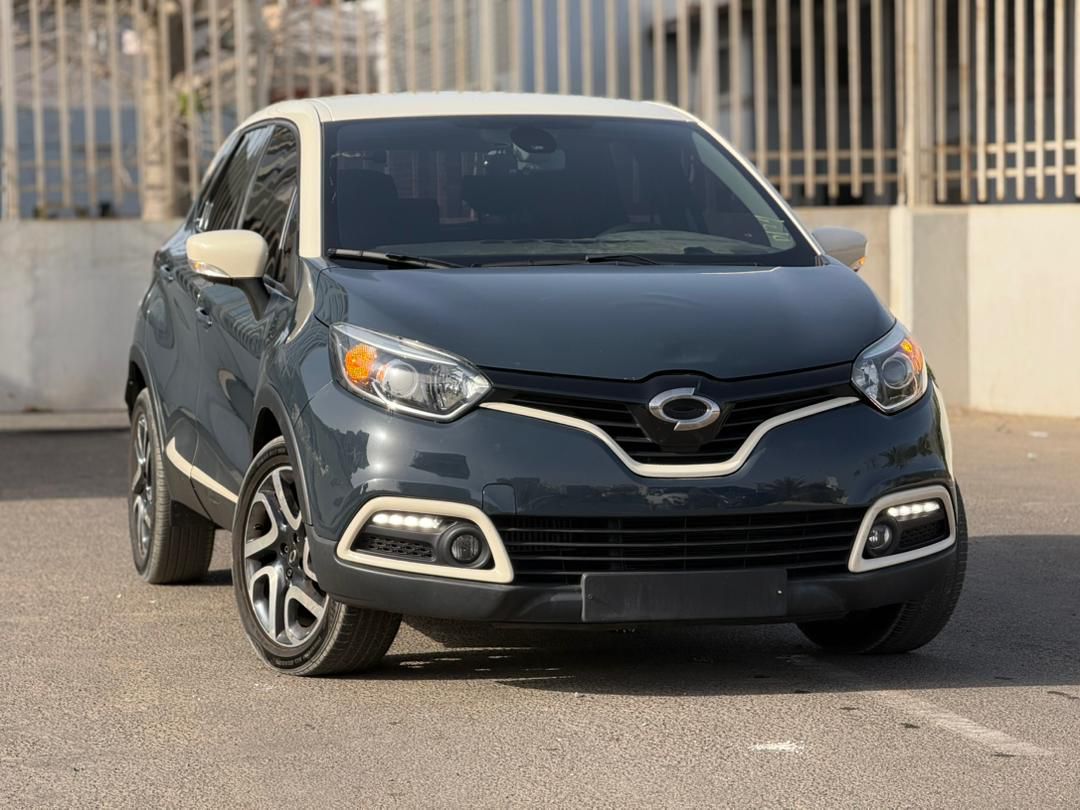 RENAULT QM3 2016