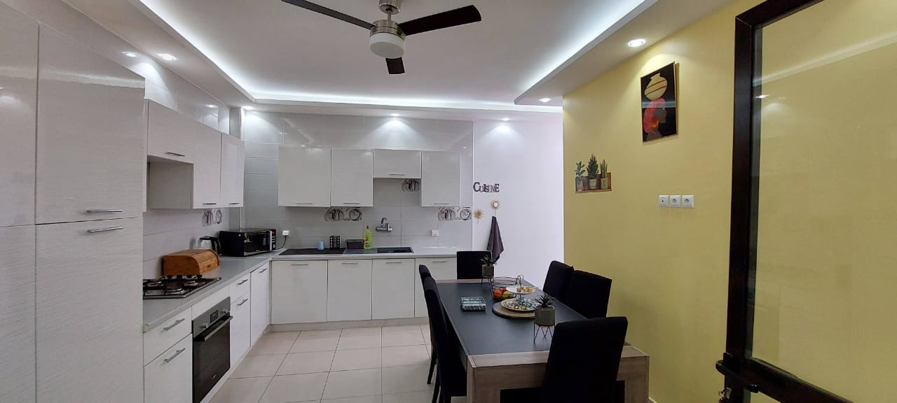 Duplex F4 Meublé à Louer à Ouakam