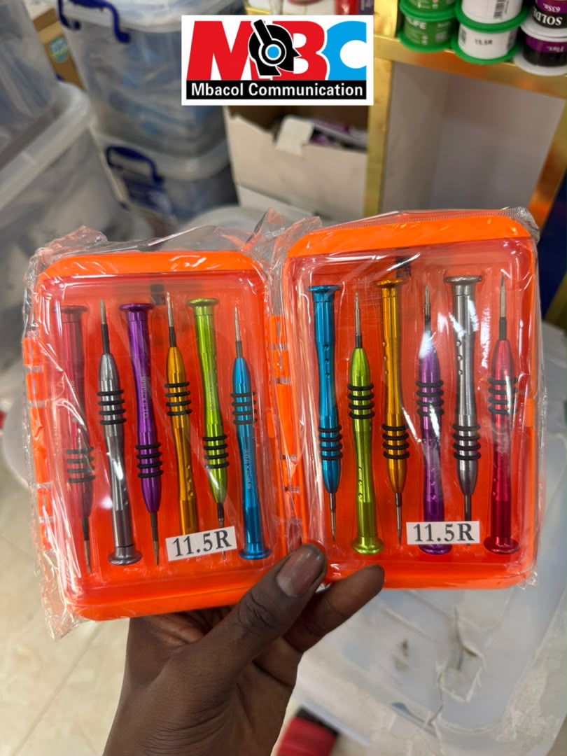 Kit de 6 tournevis de précision (vendu dans son boîtier de rangement transparent