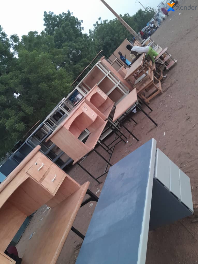 Mobilier Scolaire à Vendre à Niamey – Tables, Bancs, Bureaux et Armoires