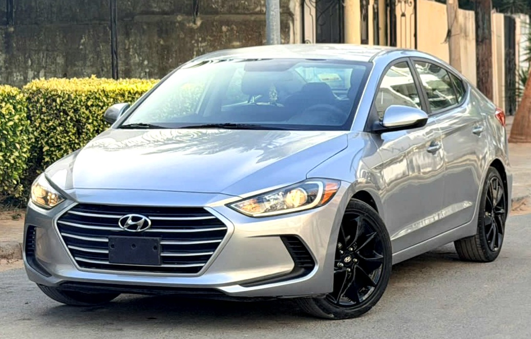 HYUNDAI ELANTRA 2017 ESSENCE AUTOMATIQUE