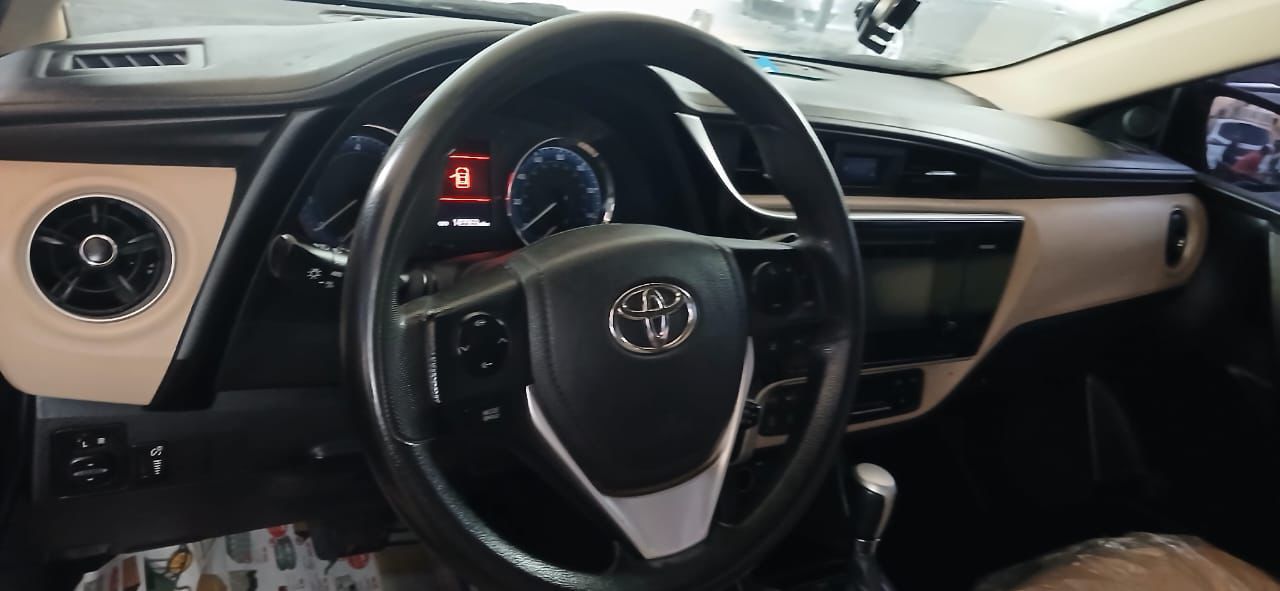 Toyota Corolla 2017 Automatique Essence Dakar