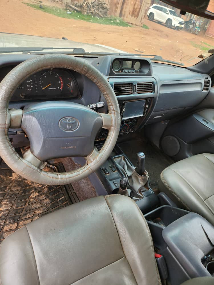 Land cruiser Prado 2000