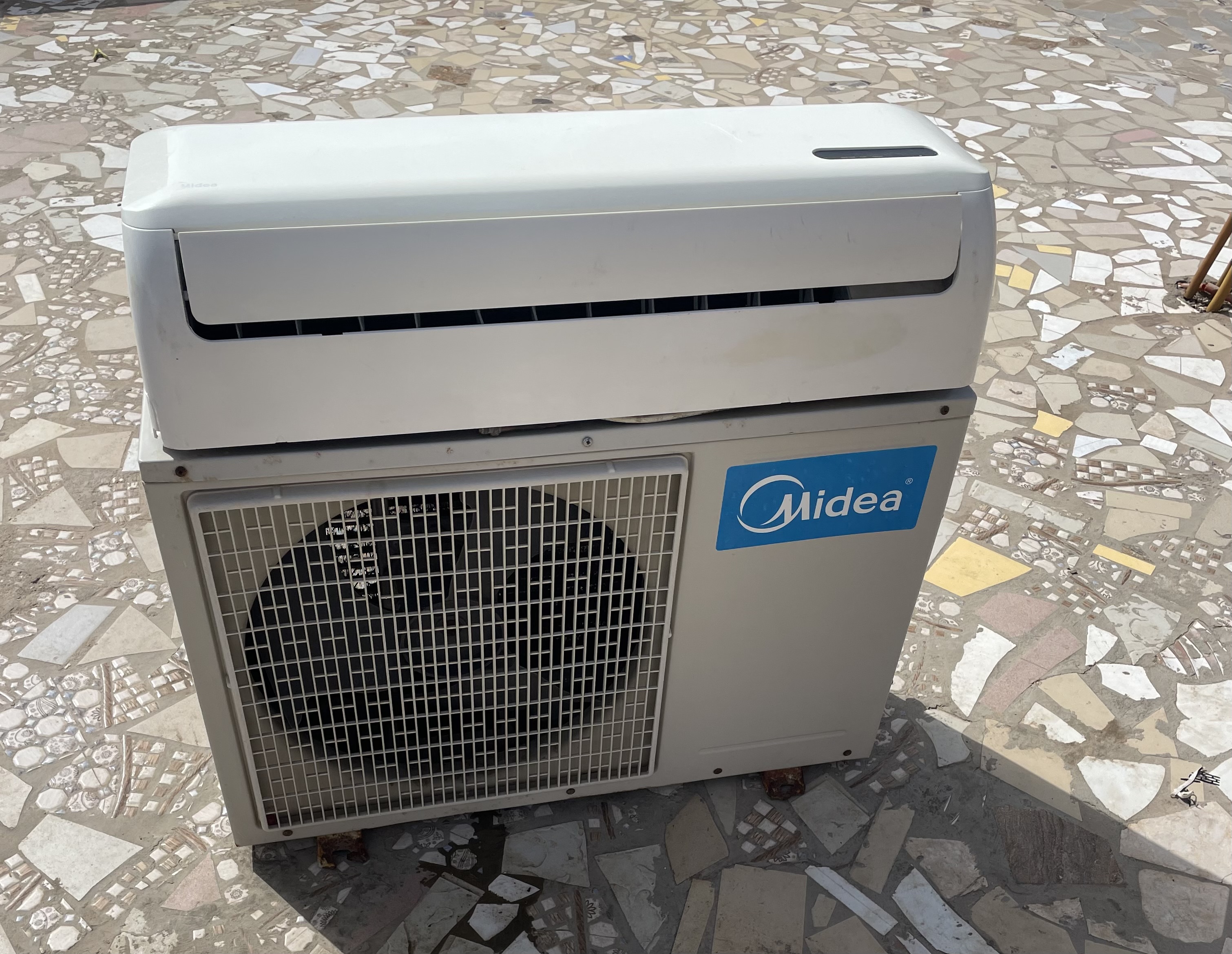 Climatiseur Midea Split Inverter