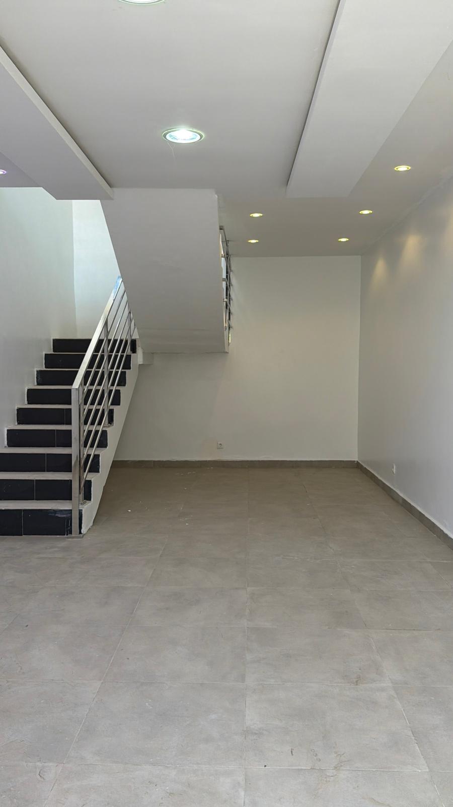 Magasin Duplex à louer Sicap Baoba