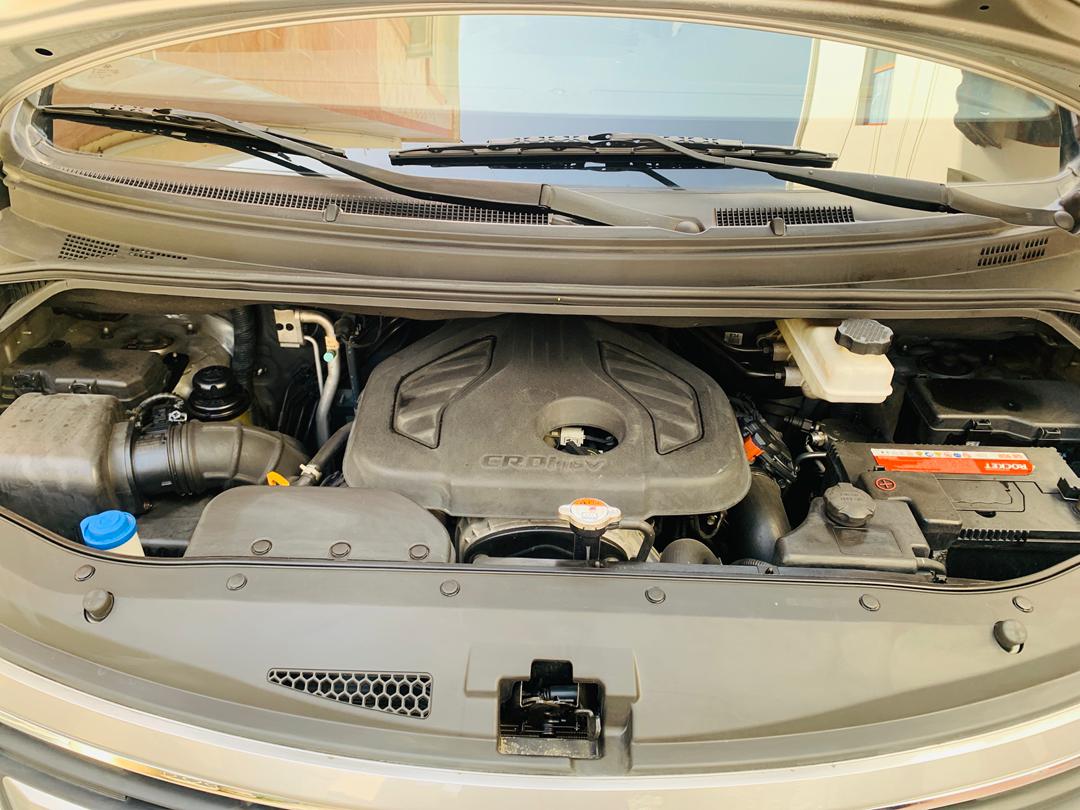 Hyundai grand starex 2017