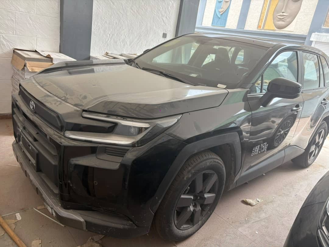 TOYOTA RAV4 2026