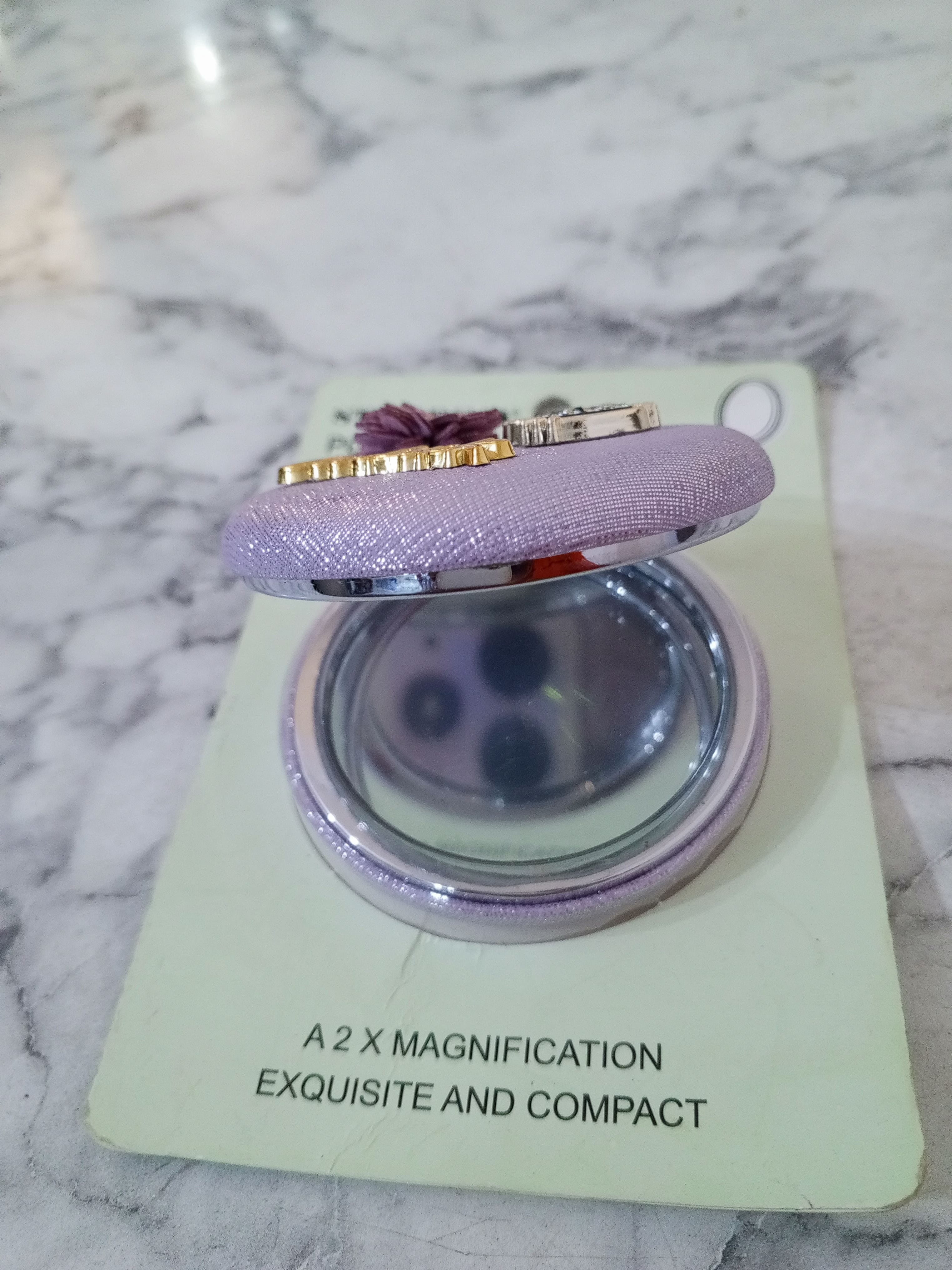 Mirroir de marquillage  a petit fleur tendance