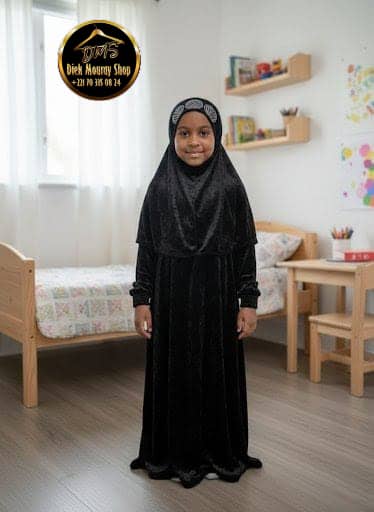 👗 Robe en velours avec voile assorti – Élégance pour fille