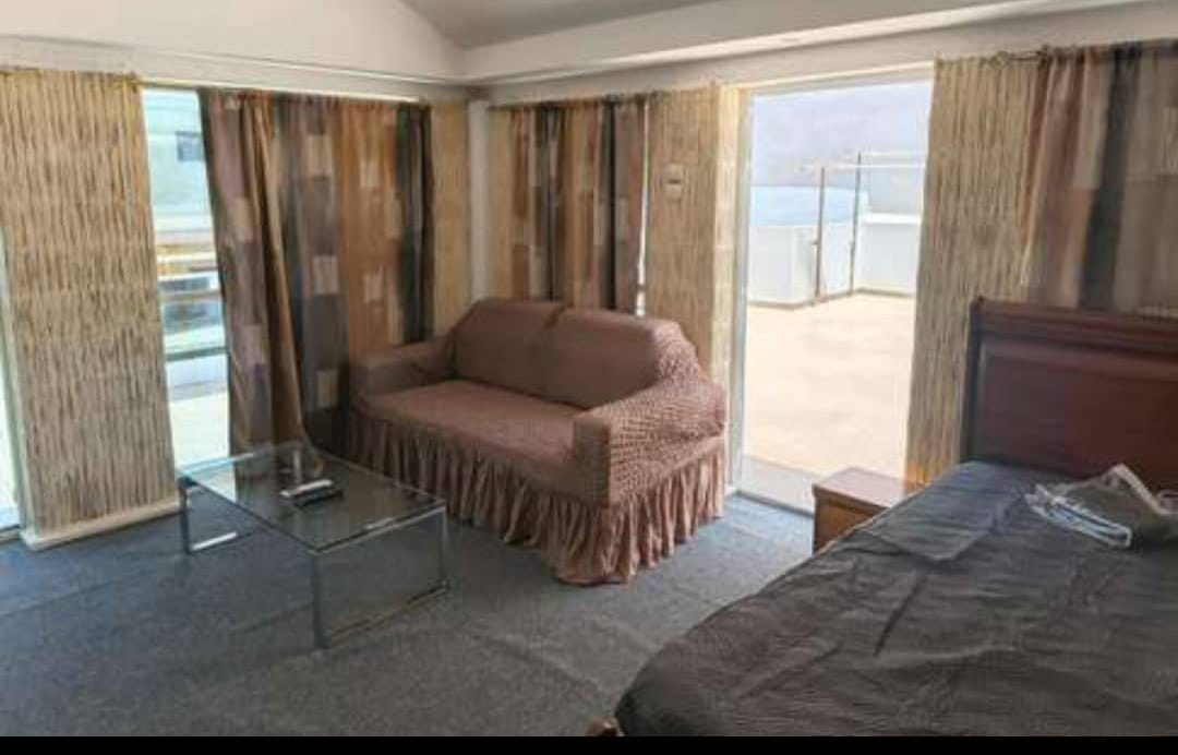 Studio meublé à louer à Sacré Cœur