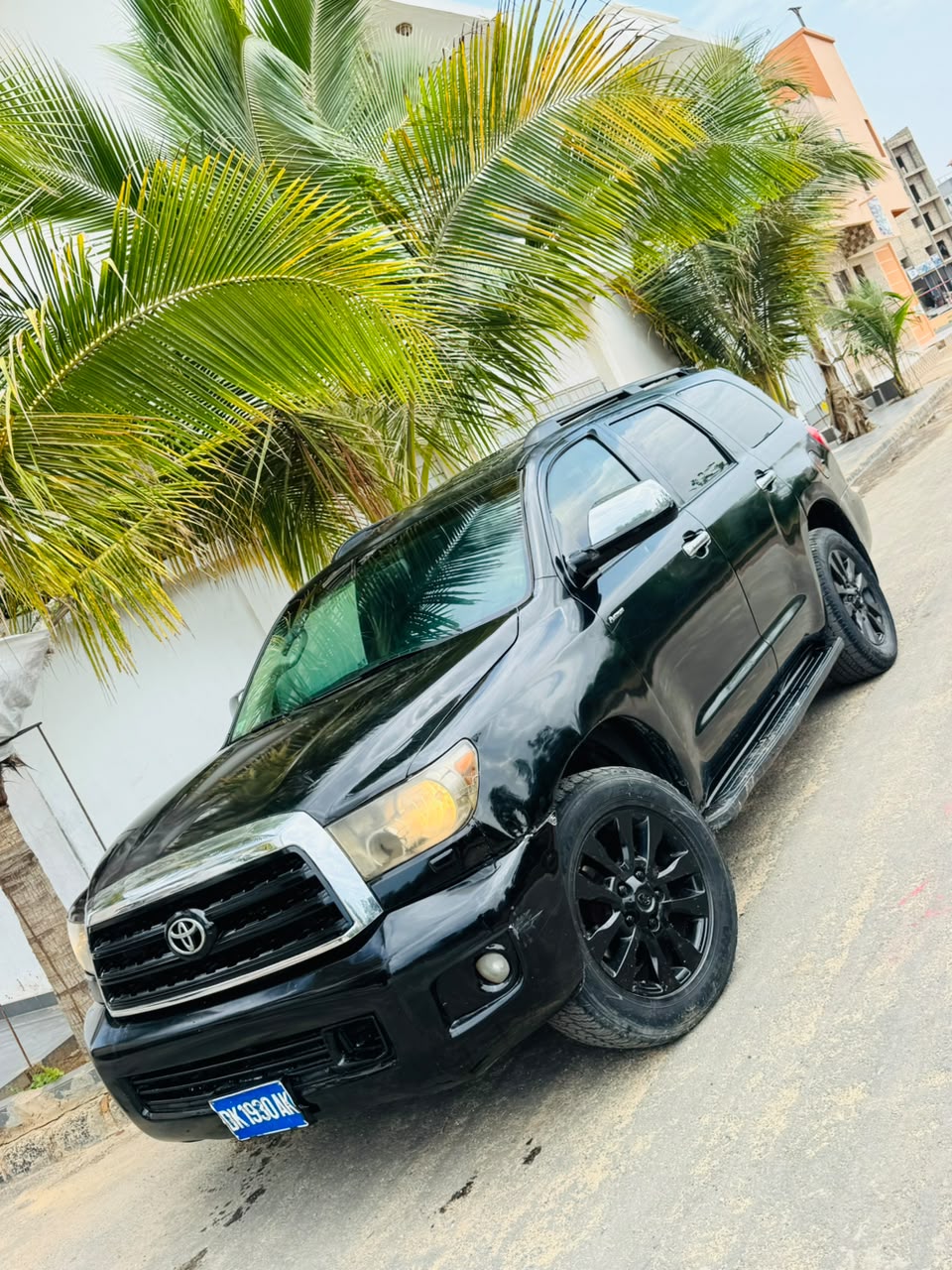 TOYOTA SEQUOIA 2012
