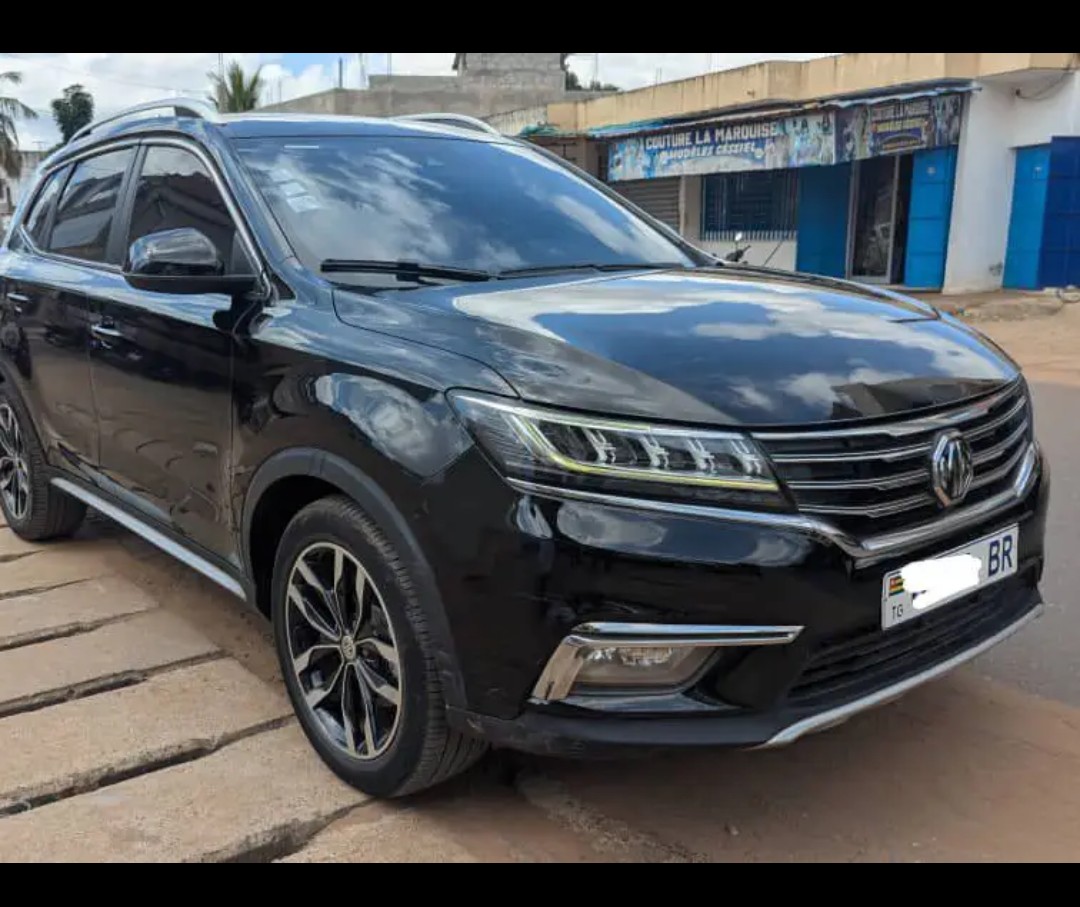 MG RX5 2022 essence automatique