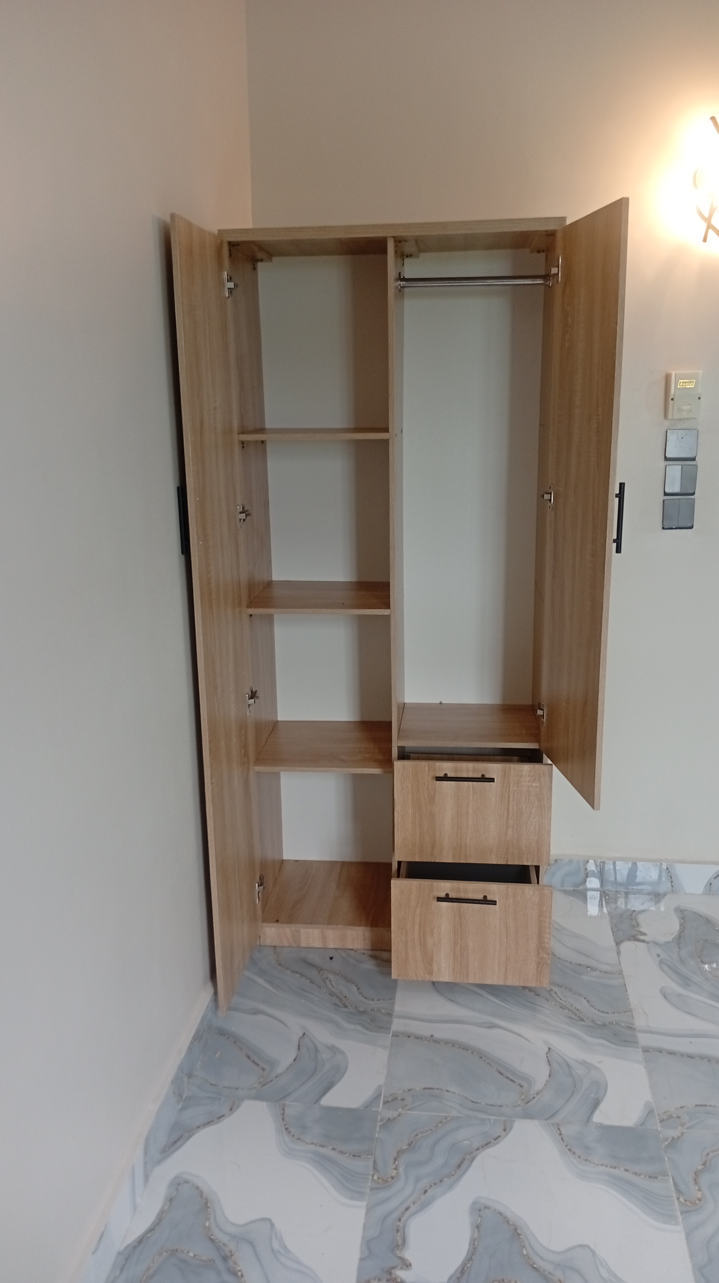 Armoire deux battants