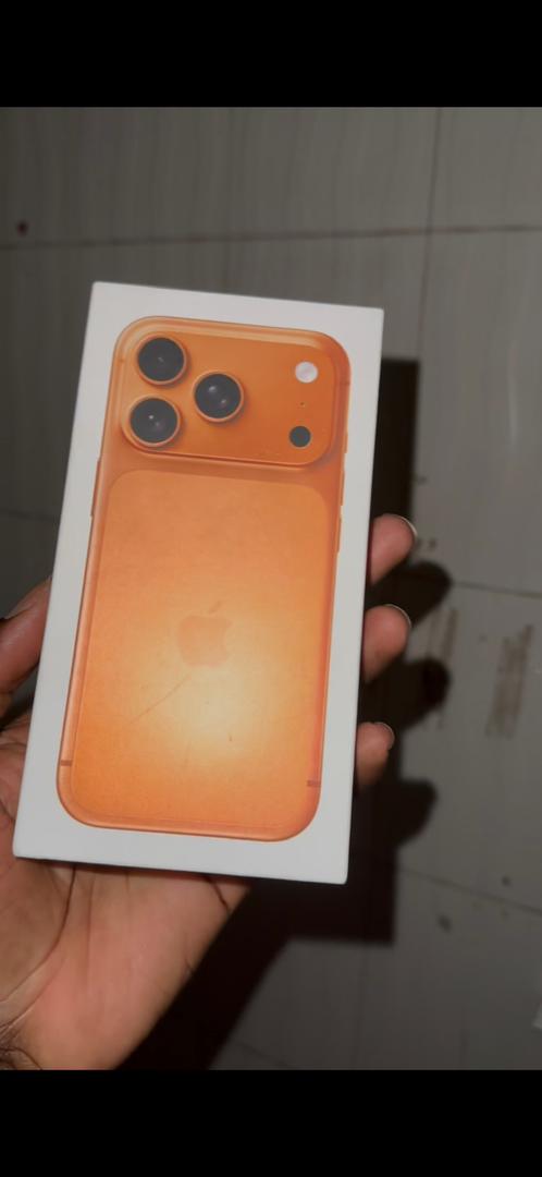 iPhone 17 Pro 256 Go eSIM scellé à vendre à Dakar