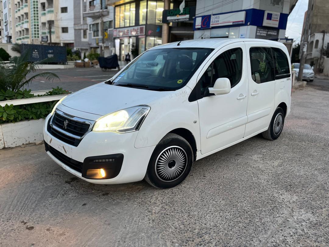 Citroën Berlingo 2017 diesel manuel climatisé 5 places à vendre