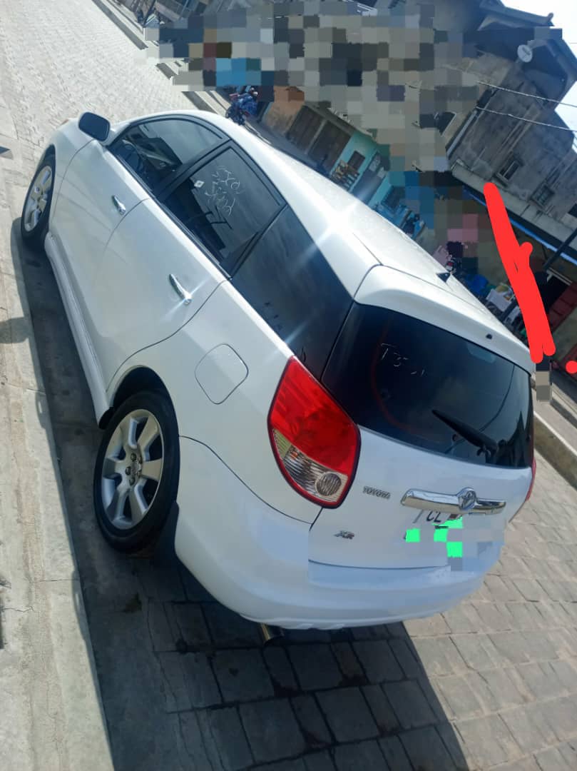 Toyota Matrix 2004 Occasion – Automatique, 4 Cylindres VVT-i