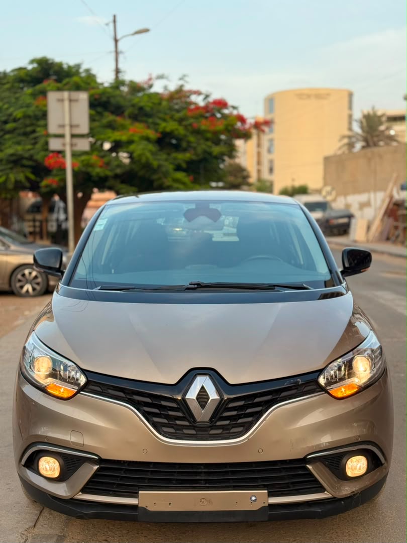 RENAULT SCENIC 2019