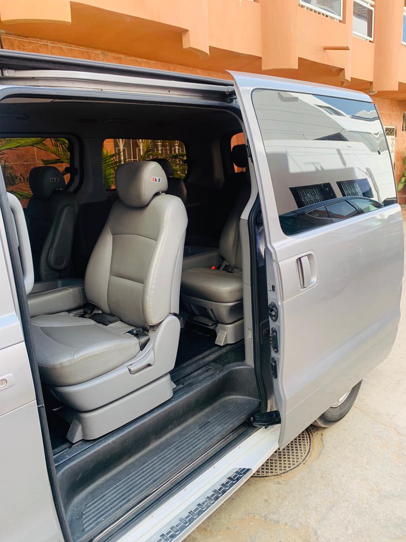 Hyundai grand starex 2017