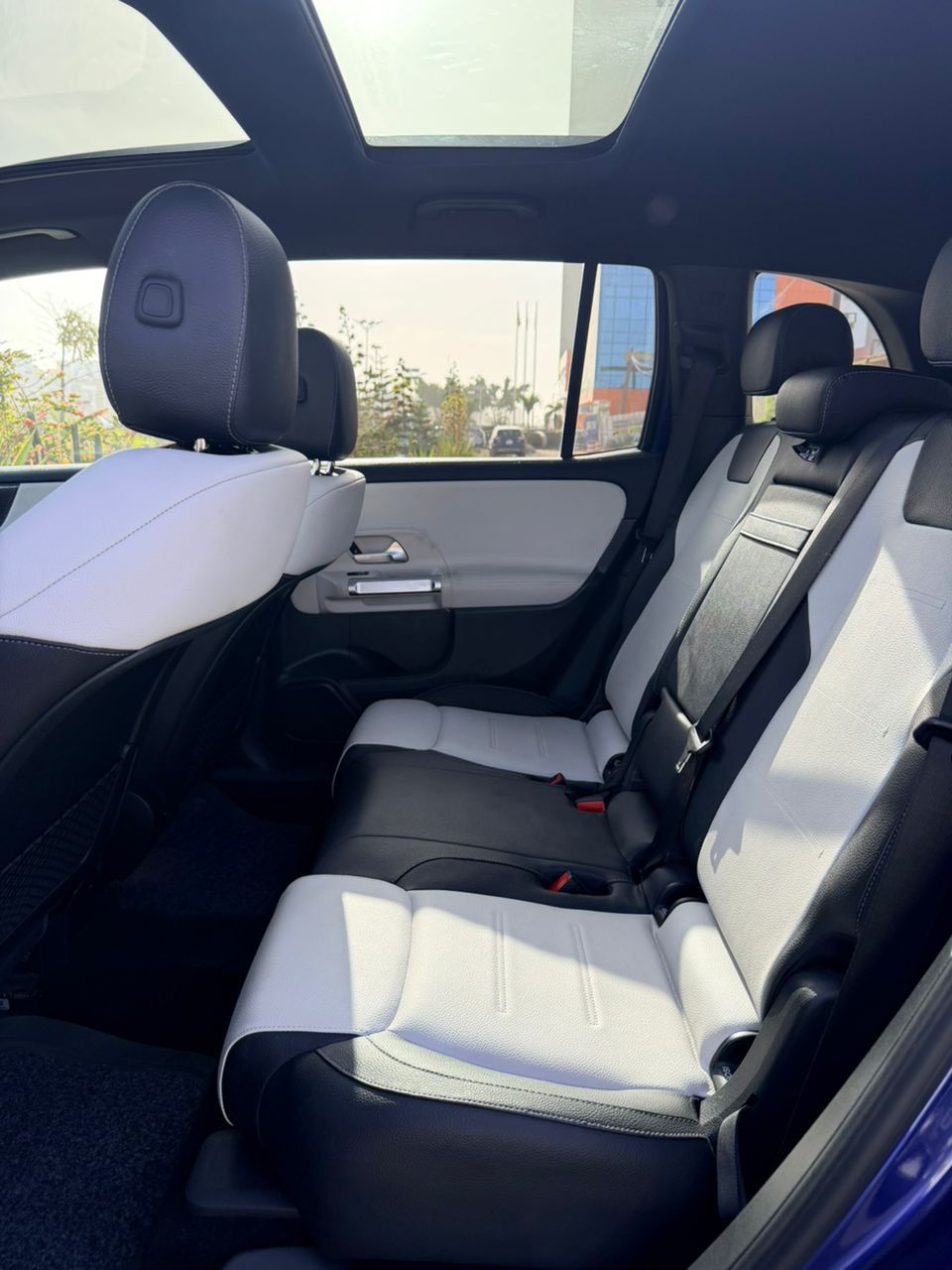 Mercedes GLB250