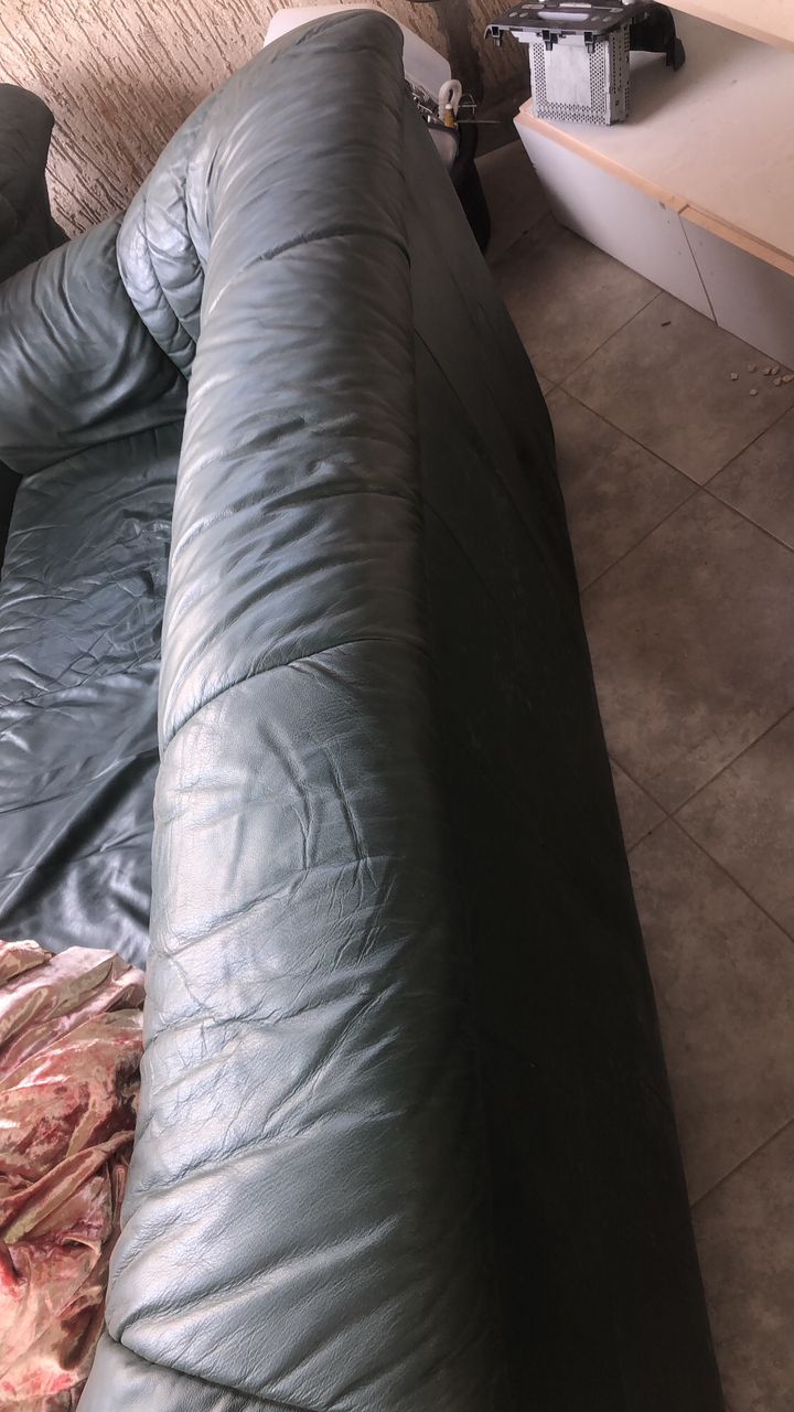 Salon Prestige en Cuir Vert Foncé (Canapés + Fauteuils Relax)
