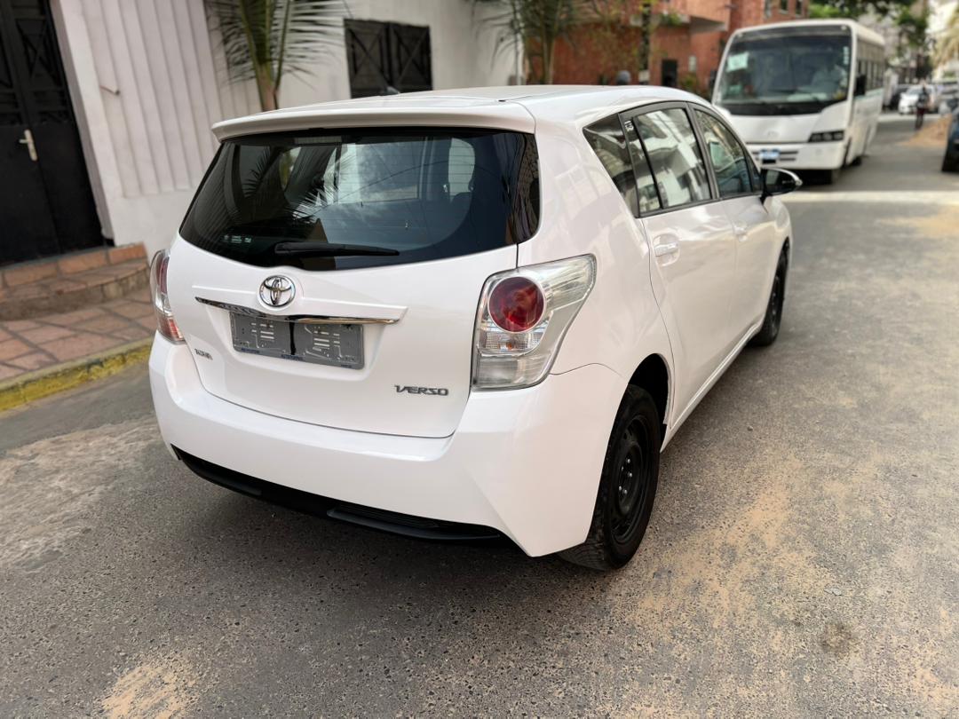 TOYOTA VERSO 7 PLACES