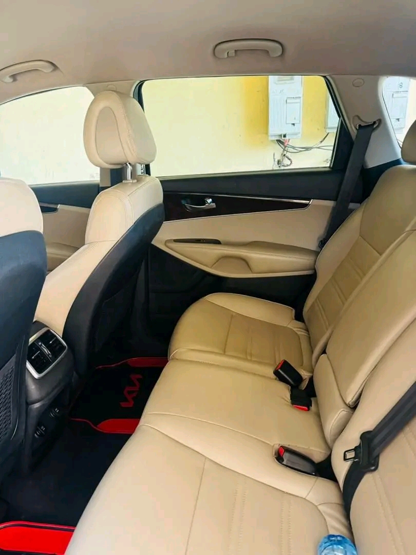 Kia Sorento 2018 automatique essence à vendre à Lomé