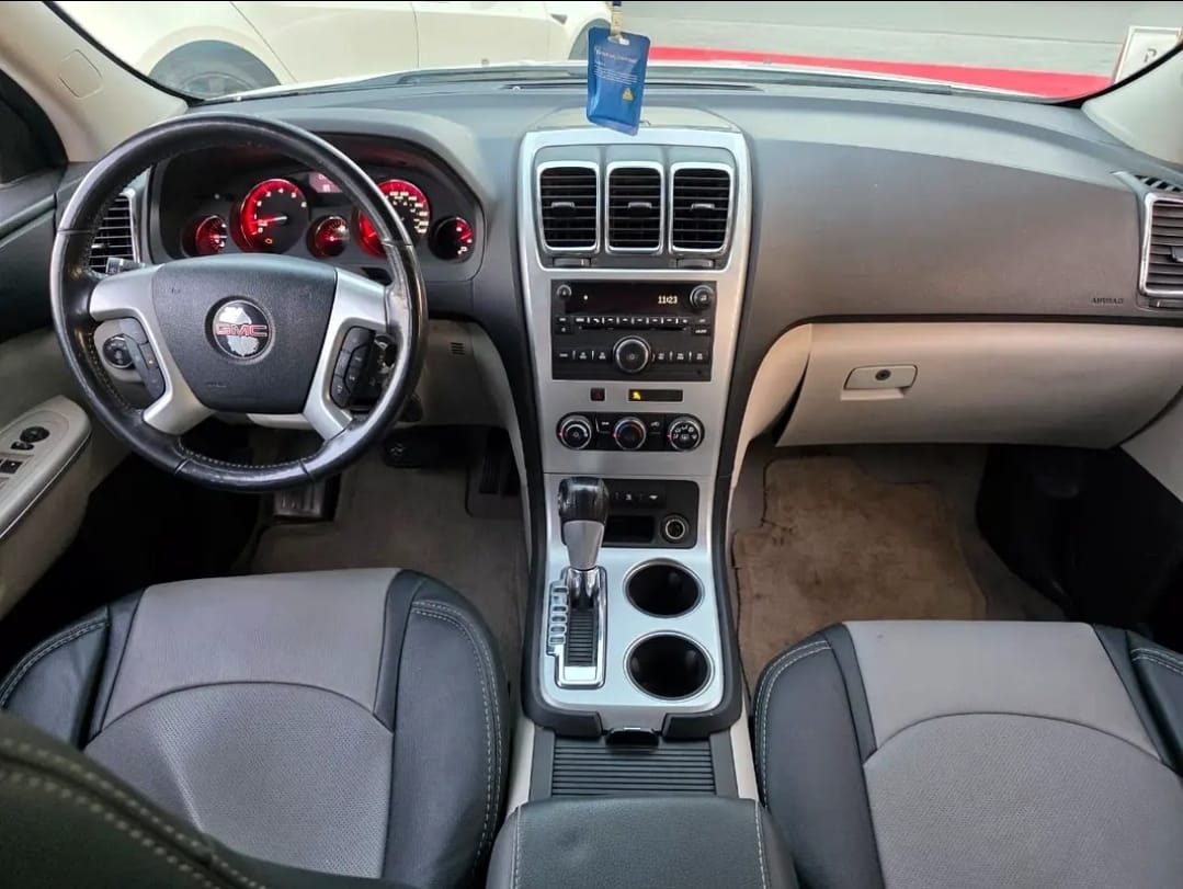 GMC Acadia SL 2011 Essence Boîte Automatique