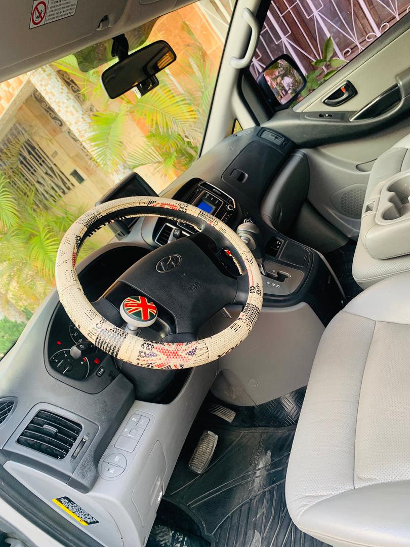 Hyundai grand starex 2017