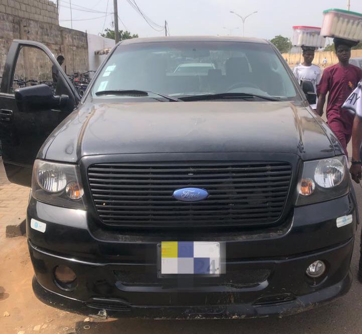 Ford F150 v8