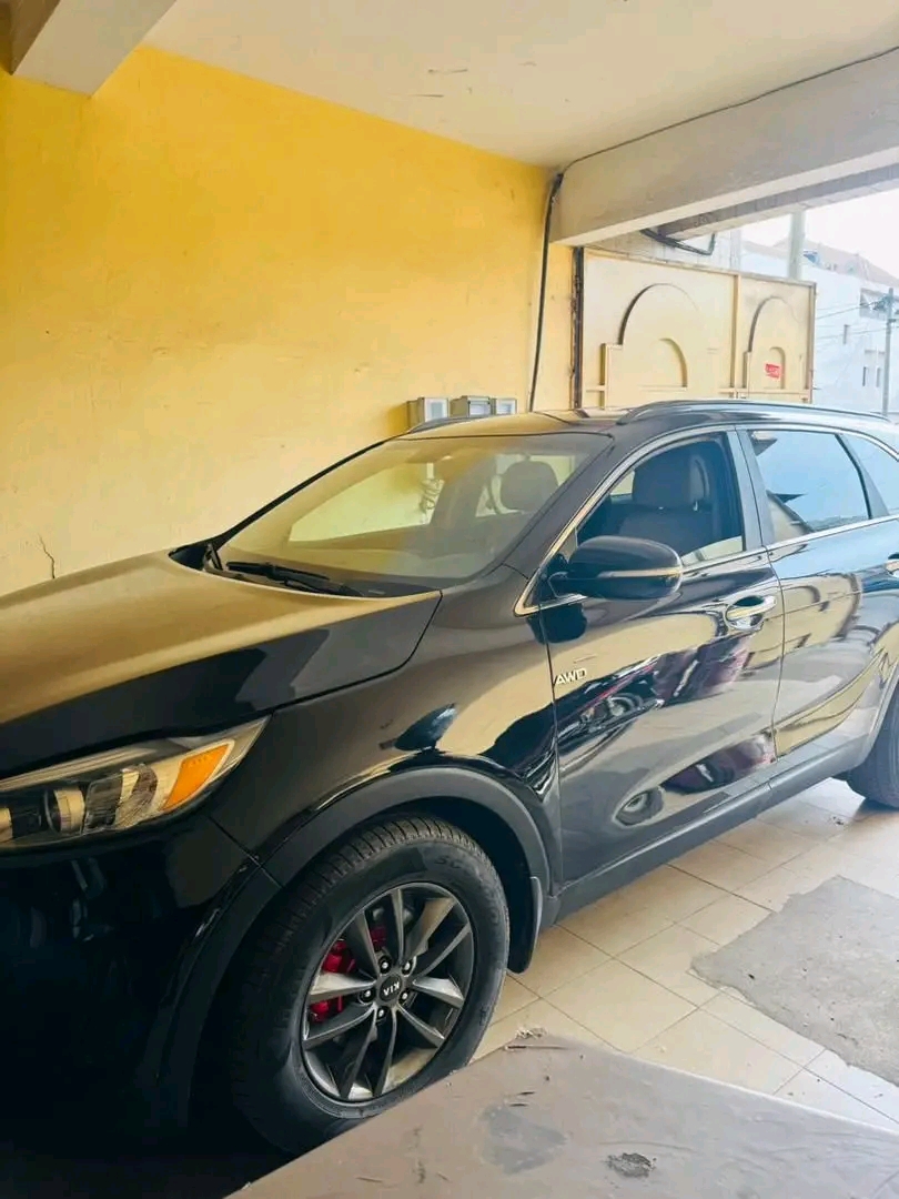 Kia Sorento 2018 automatique essence à vendre à Lomé
