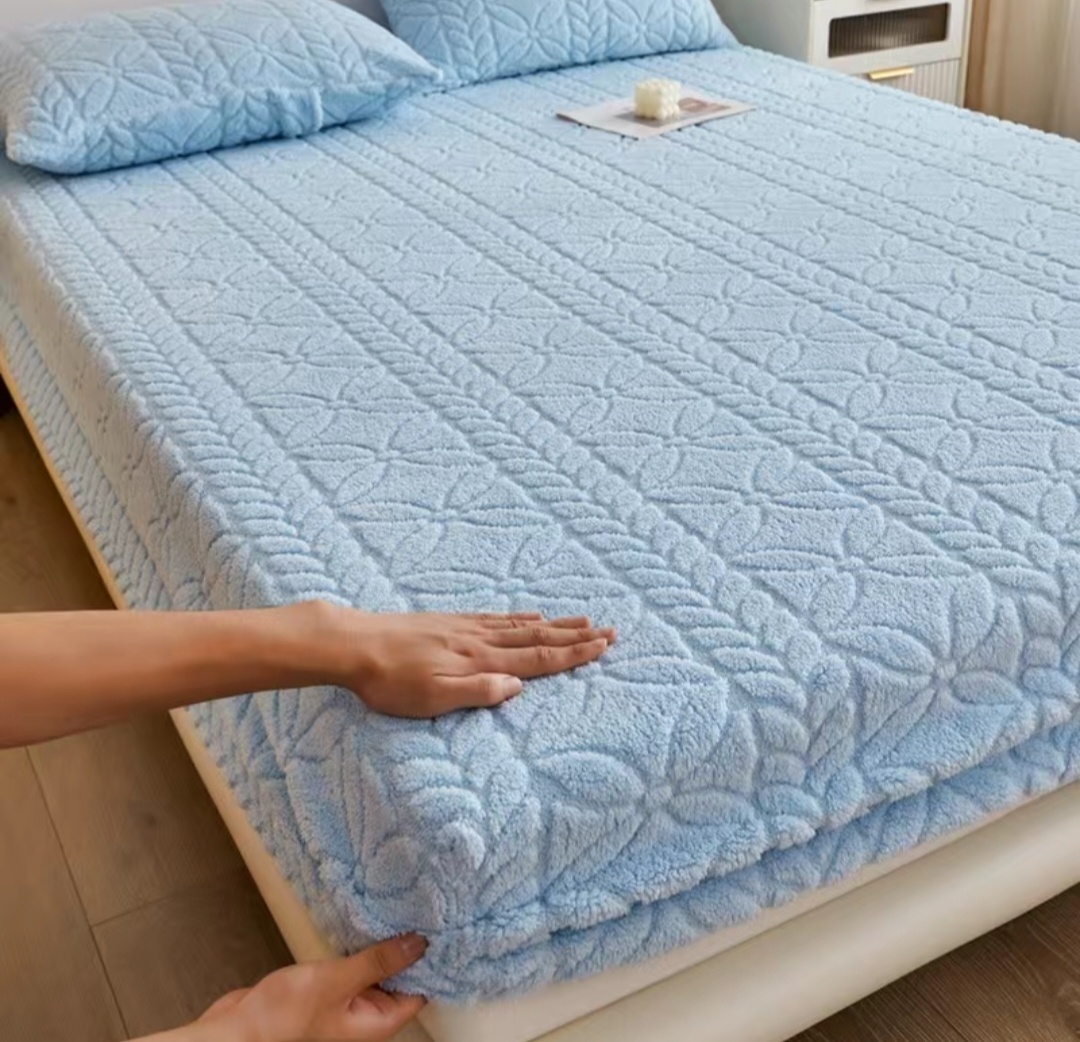 Drap Housse en Polaire + 2 Taies d’Oreiller – Ensemble Literie