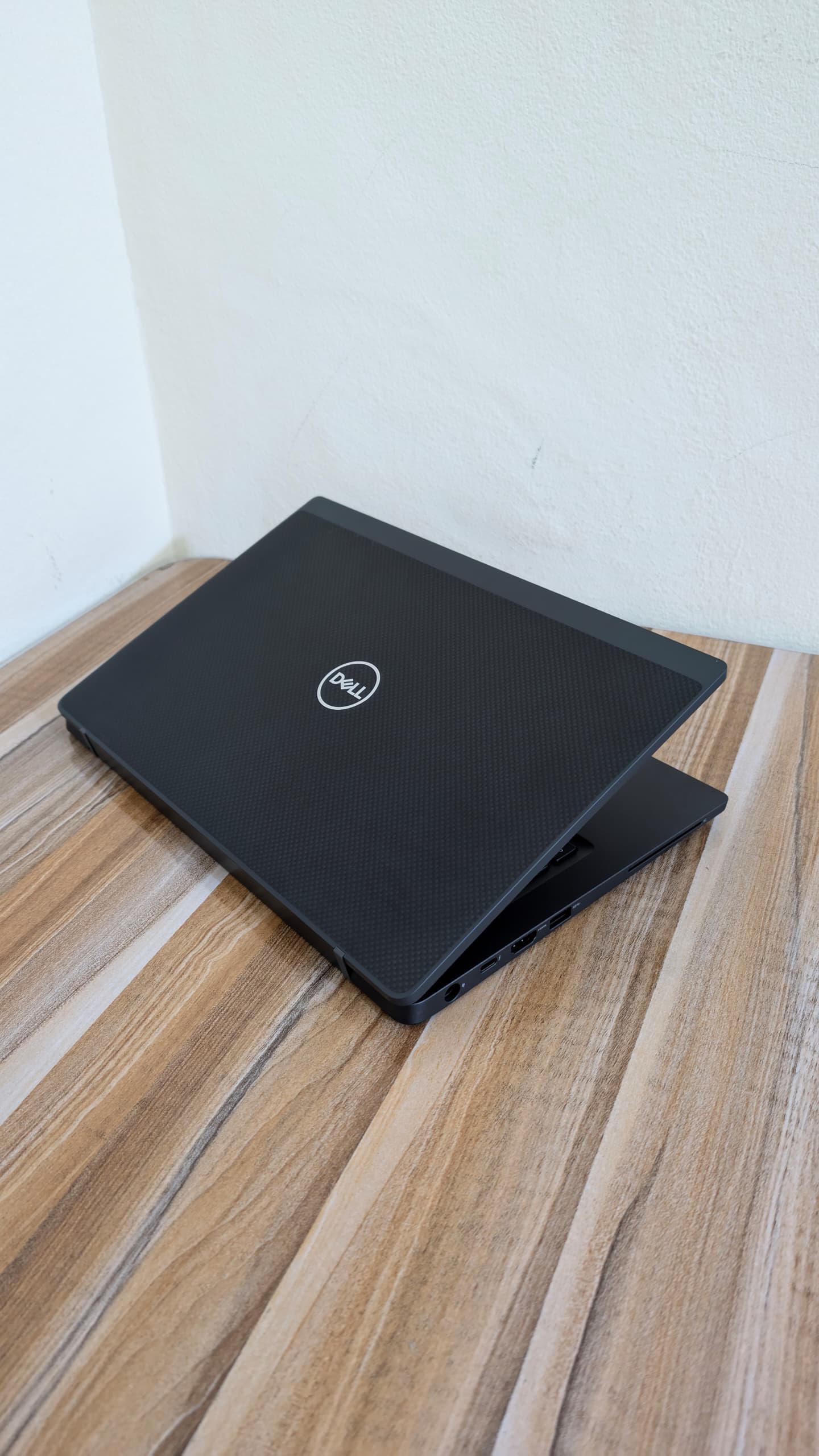 Dell latitude 7400 intel core i5 Vpro