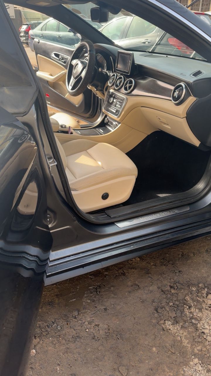 Mercedes Benz Cla250