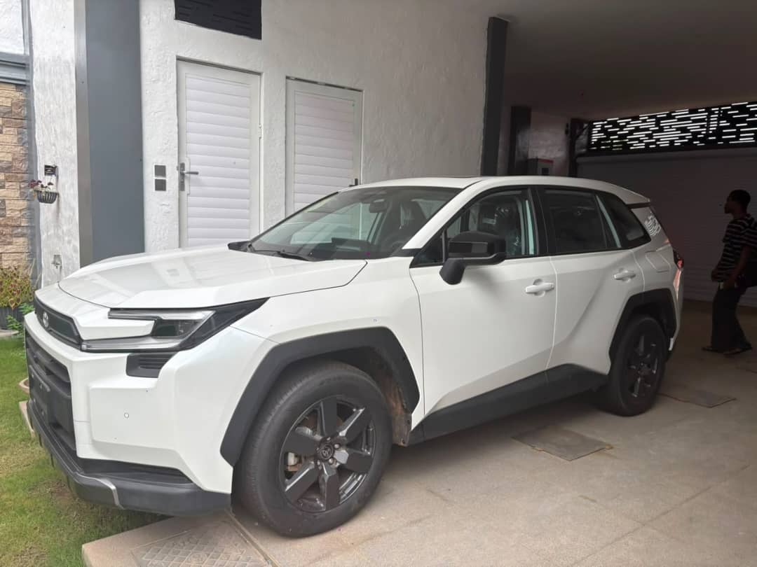 TOYOTA RAV4 2026